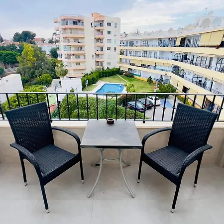 Balcon Burriana En El Centro De - South Costa * Нерха